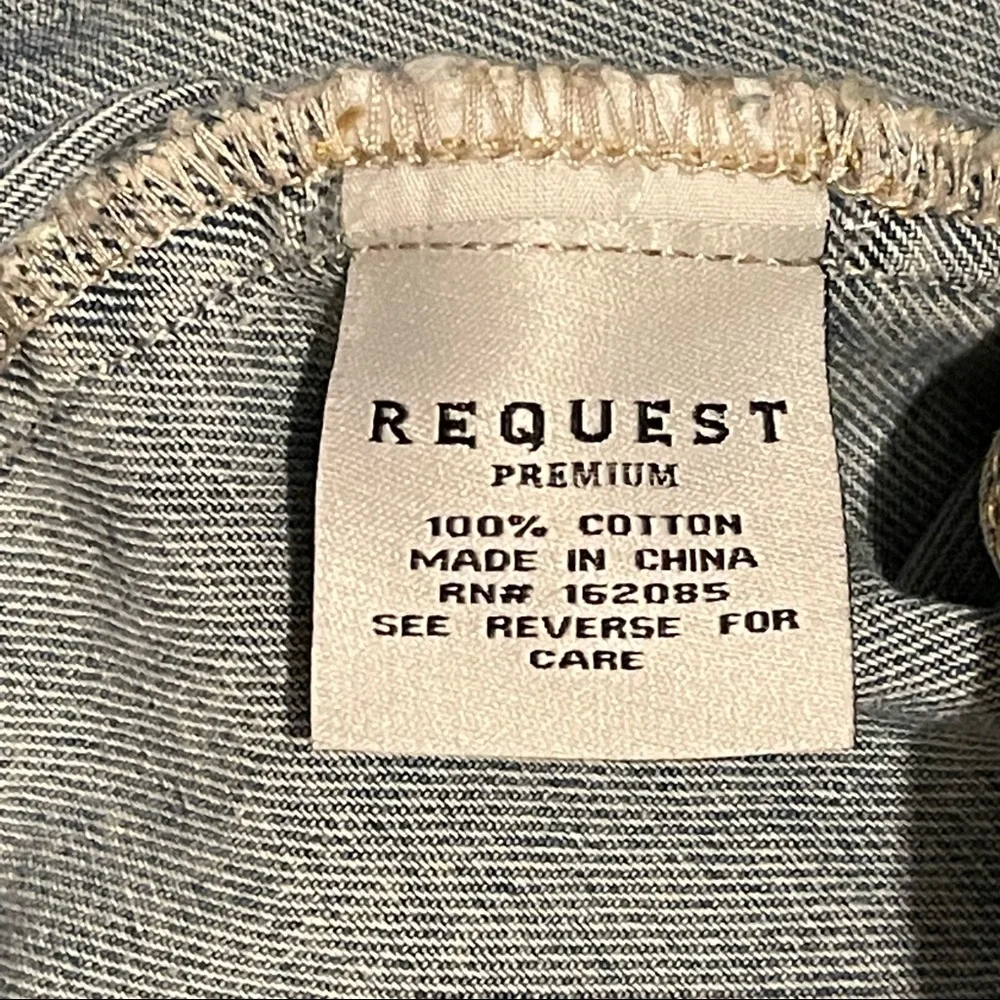 Request Distressed Denim Jacket Size Medium New - Picture 4 of 4